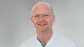 Porträtbild vom Chefarzt der Klinik für Innere Medizin am Standort Grimma