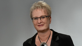 Porträtbild der Pflegedienstleiterin der Unternehmensgruppe Muldentalkliniken